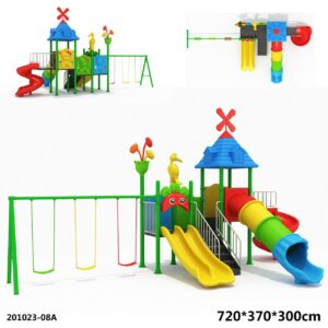d12fdd87-6474-481f-b7cd-9d39df6758f1 لعبة جماعية مع ثلاث زحاليق و ثلاث مراجيح